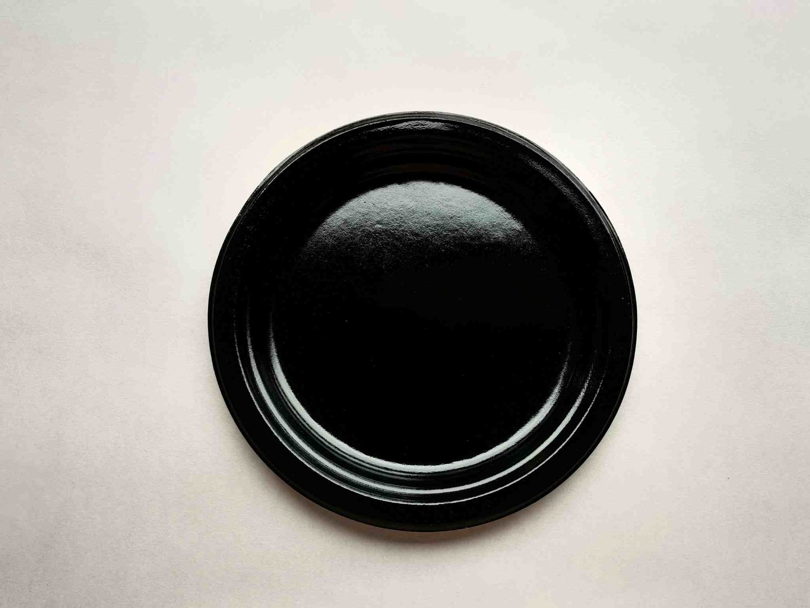 black pla lined plate 1(1)